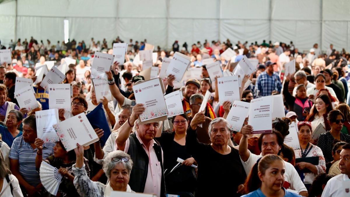 <![CDATA[Brugada estima entregar más de mil 700 viviendas durante mayo]]>