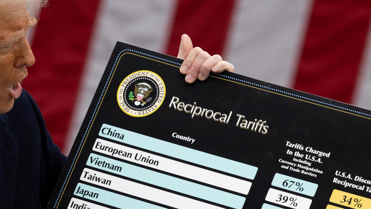 <![CDATA[Corte comercial de Estados Unidos frena arancel del 10% impuesto por Trump]]>
