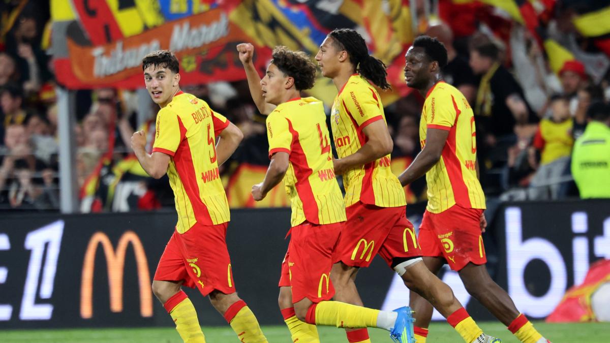 <![CDATA[VIDEO: Mezian Soares, 16 años: gol a los 11 segundos de debutar y mandar al Lens a la Champions]]>