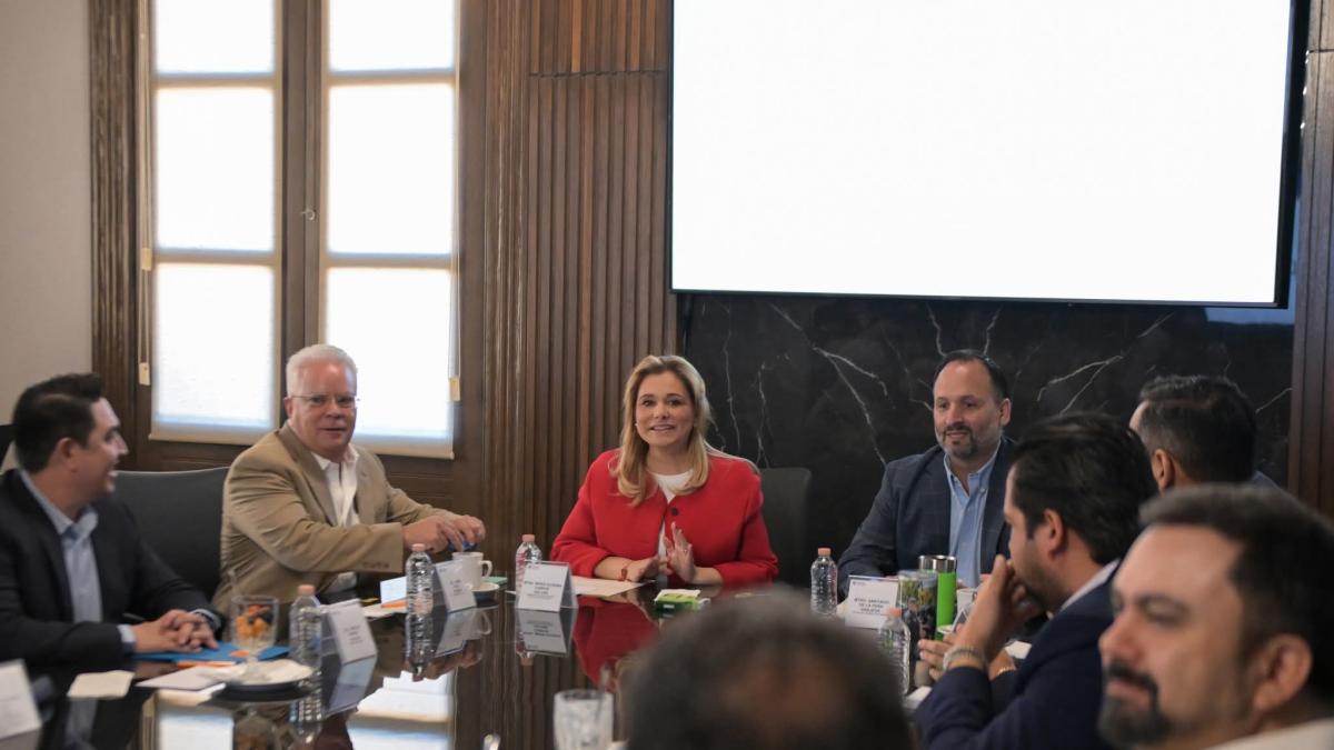 <![CDATA[Empresarios se reúnen gobernadora de Chihuahua]]>