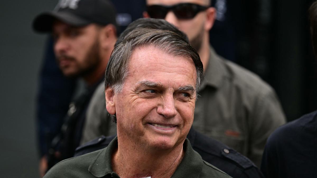 <![CDATA[Bolsonaro pide a Suprema Corte de Brasil anular condena de 27 años por intento de golpe]]>