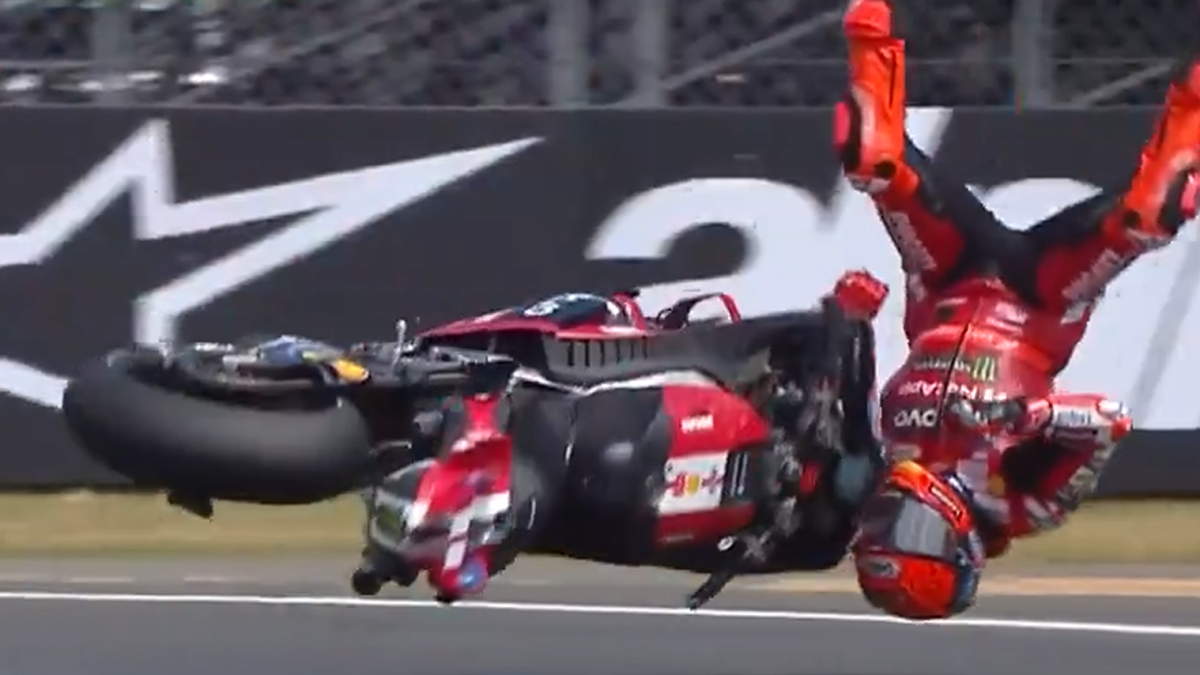 <![CDATA[VIDEO: La violenta caída del campeón de MotoGP que le podría costar la temporada]]>