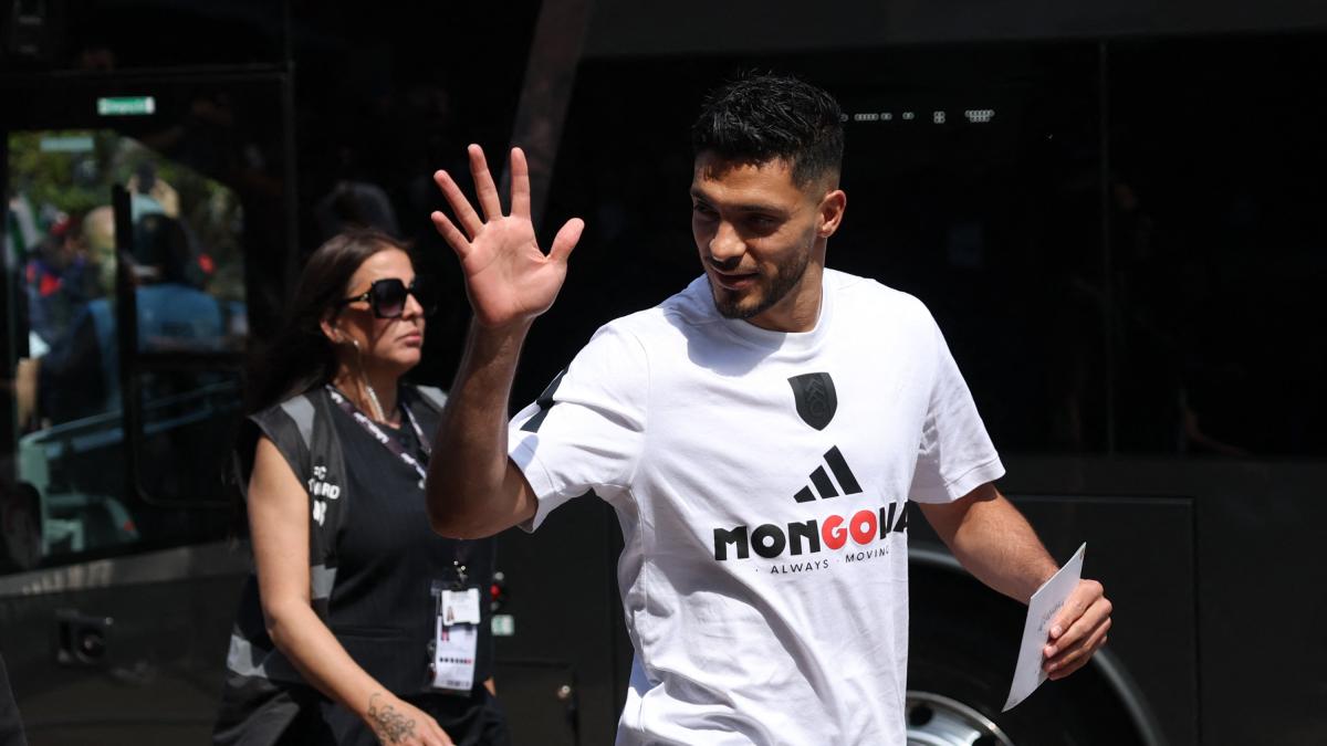 <![CDATA[Raúl Jiménez llegaría libre a la MLS: el LAFC busca