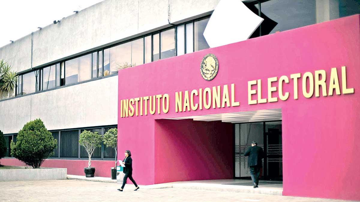 <![CDATA[El INE asumirá costo de plazas ante crisis; entra al rescate de los OPL]]>