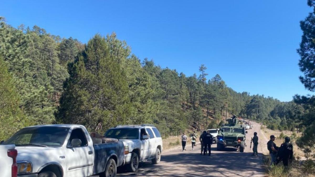 <![CDATA[Atacan a desplazados que eran custodiados por policías en Chihuahua]]>
