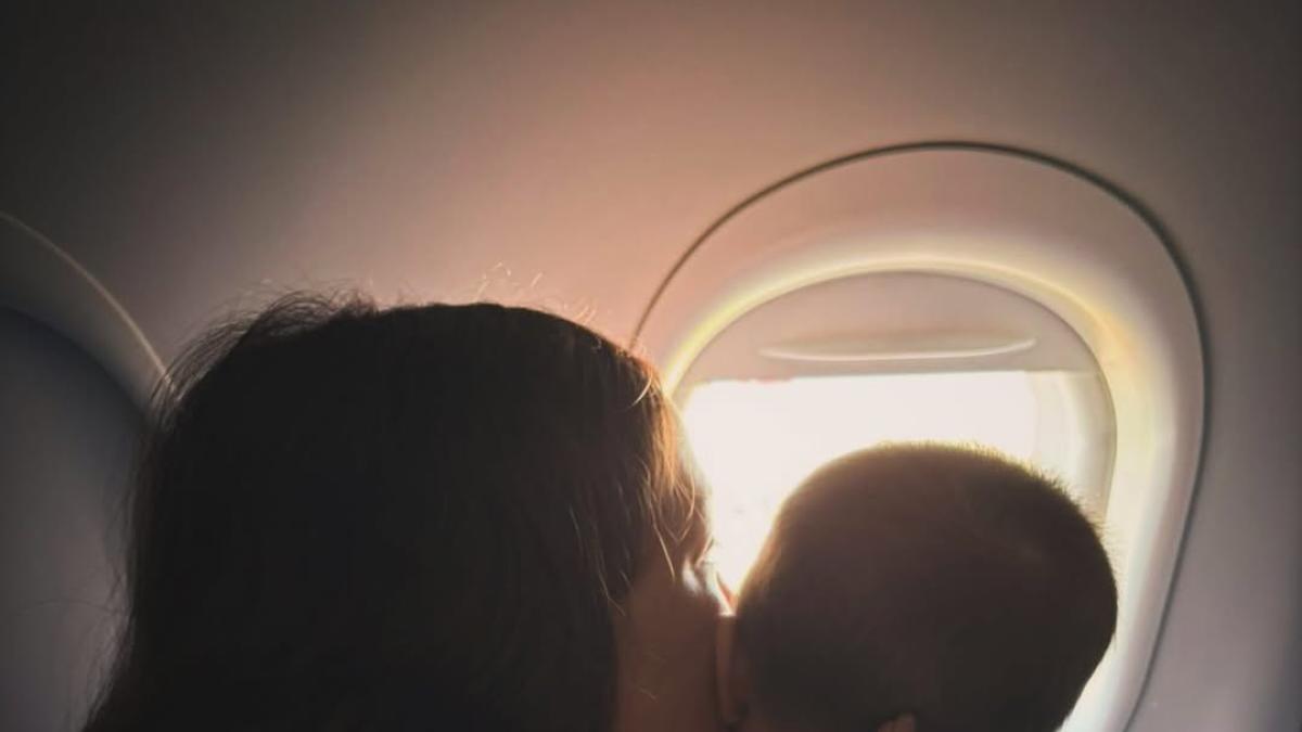 <![CDATA[Natalia Lafourcade presenta a su bebé en su primer Día de las Madres]]>