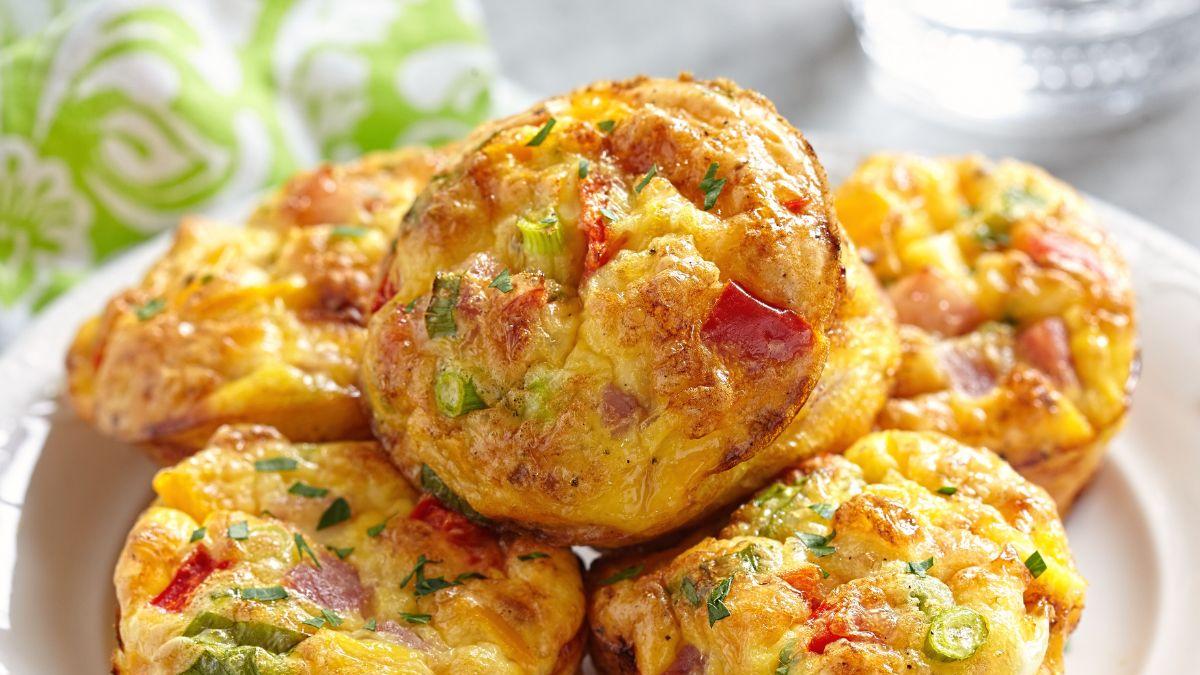 <![CDATA[Recetas para niños: Muffins de huevo con verduras para el desayuno]]>