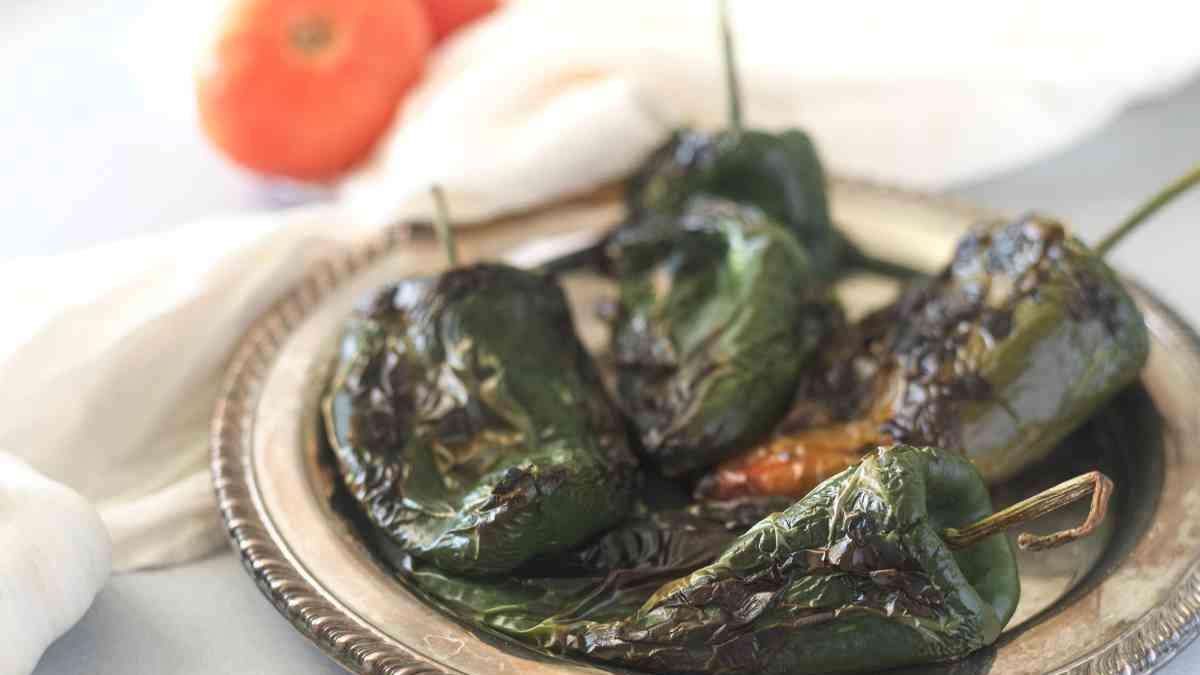 <![CDATA[Trucos para limpiar los chiles poblanos: guía para dejarlos perfectos sin sufrir]]>