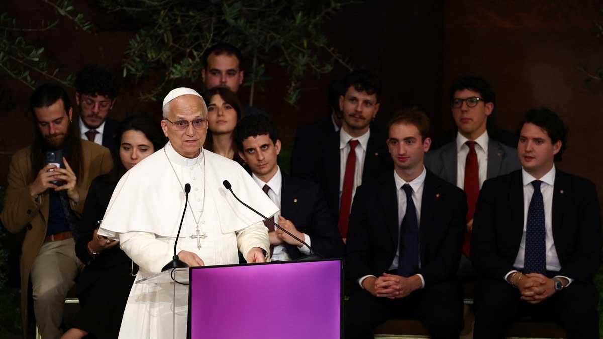 <![CDATA[El papa León XIV tacha el gasto militar europeo de 
