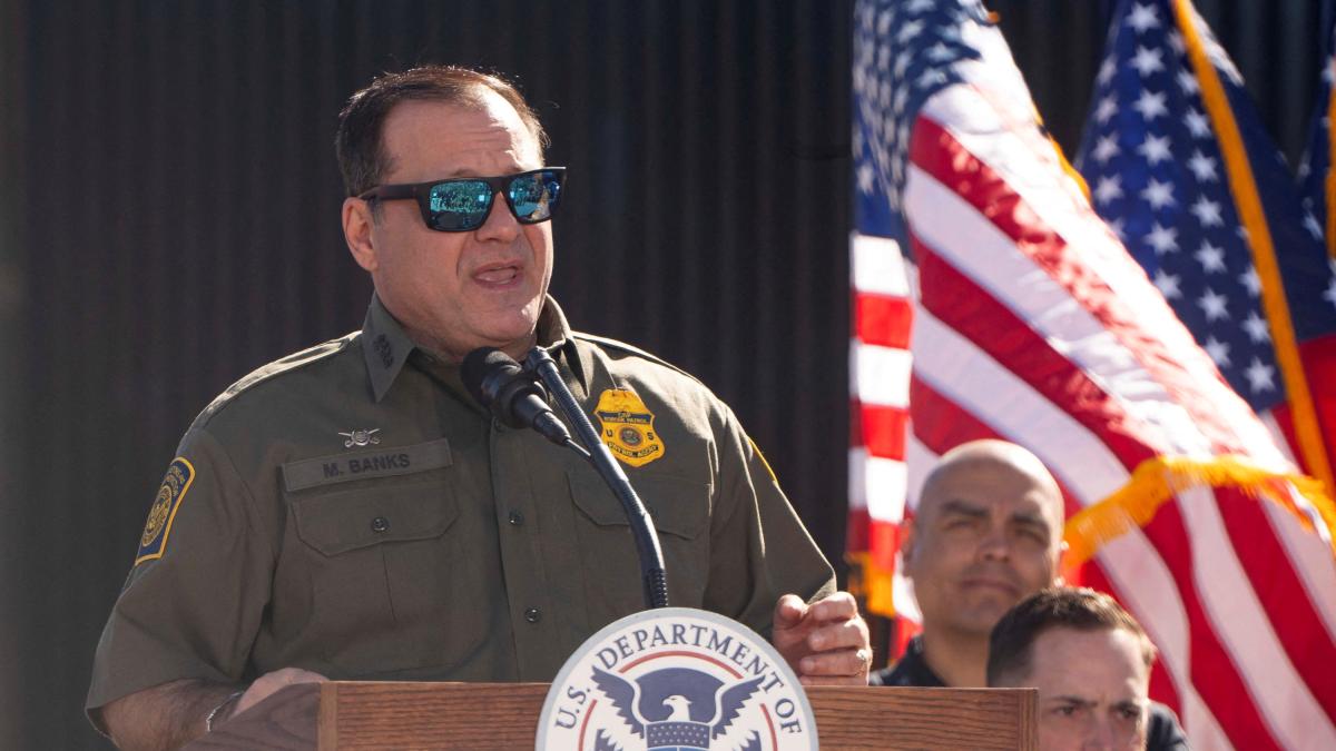<![CDATA[Dimite el jefe de la Patrulla Fronteriza de Estados Unidos]]>