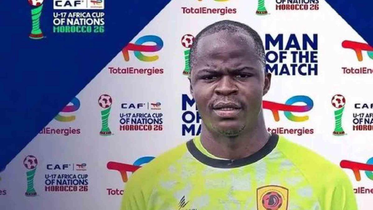 <![CDATA[“Tiene 16… de jubilado”: arquero Sub 17 de Angola explota en redes]]>