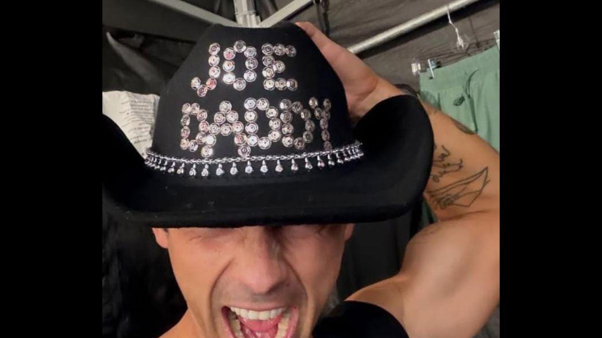 <![CDATA[Joe Jonas se vuelve viral por bailar 