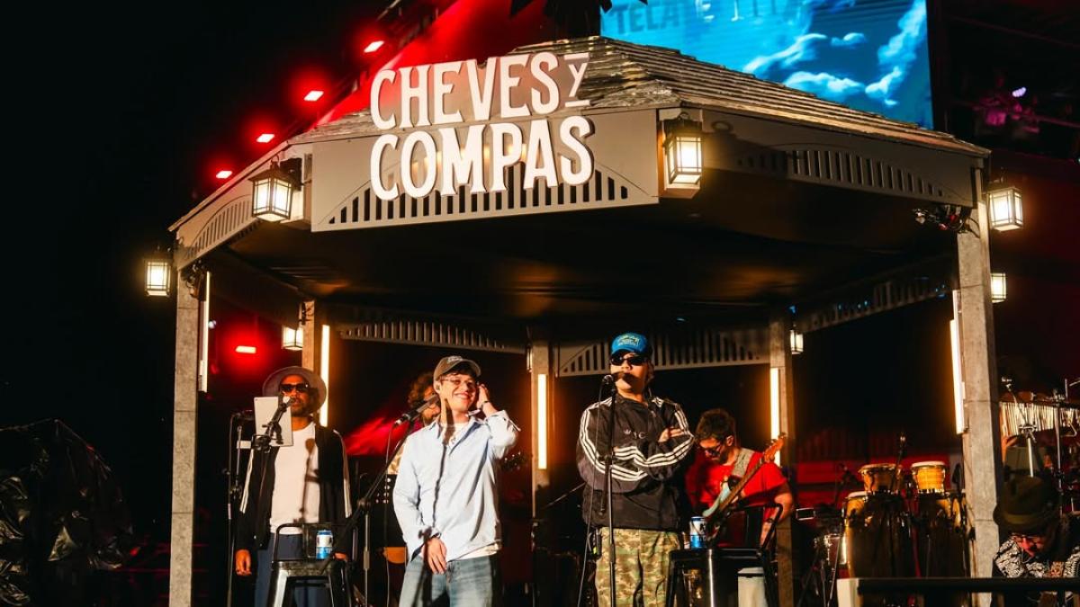 <![CDATA[¿Caloncho y Elsa y Elmar? 'Cheves y Compas' sorprende en Tecate Emblema]]>