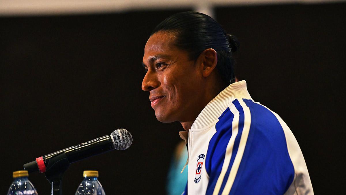 <![CDATA[Joel Huiqui confía que Cruz Azul saldrá campeón: 