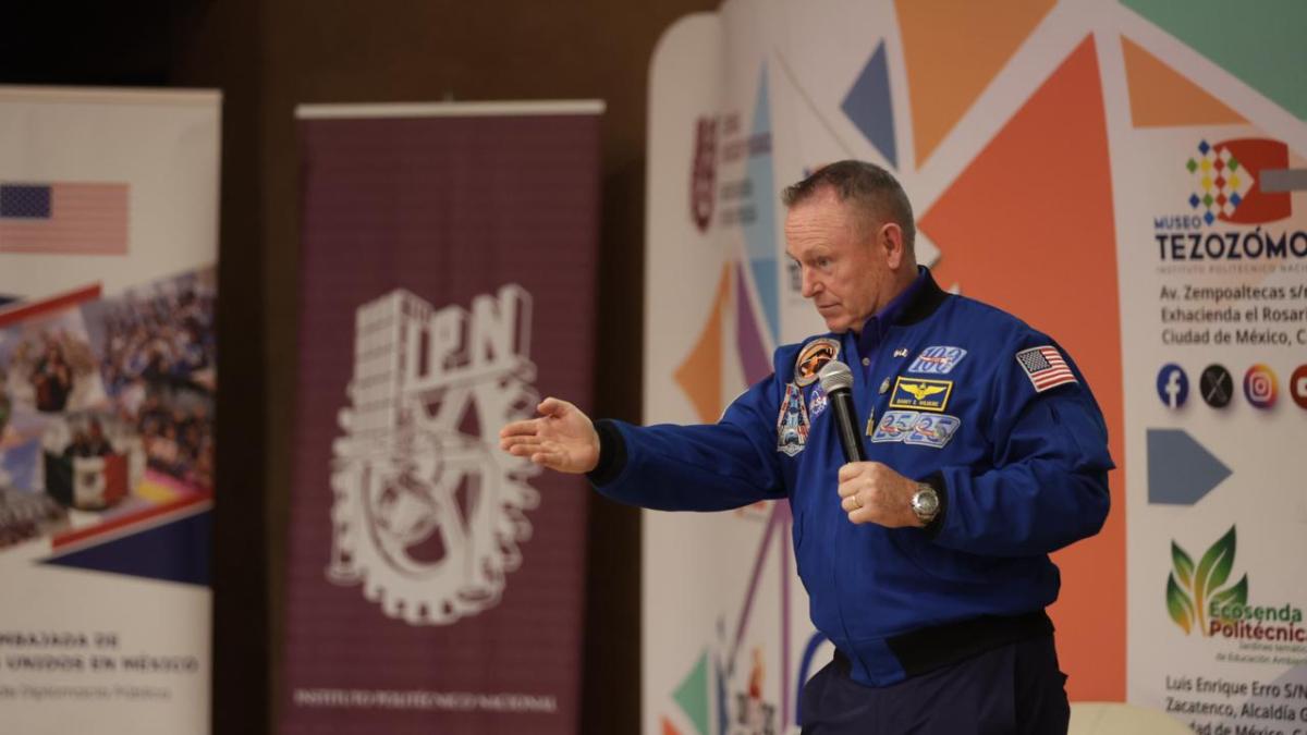 <![CDATA[Astronauta de la NASA ofrece conferencia en el IPN]]>
