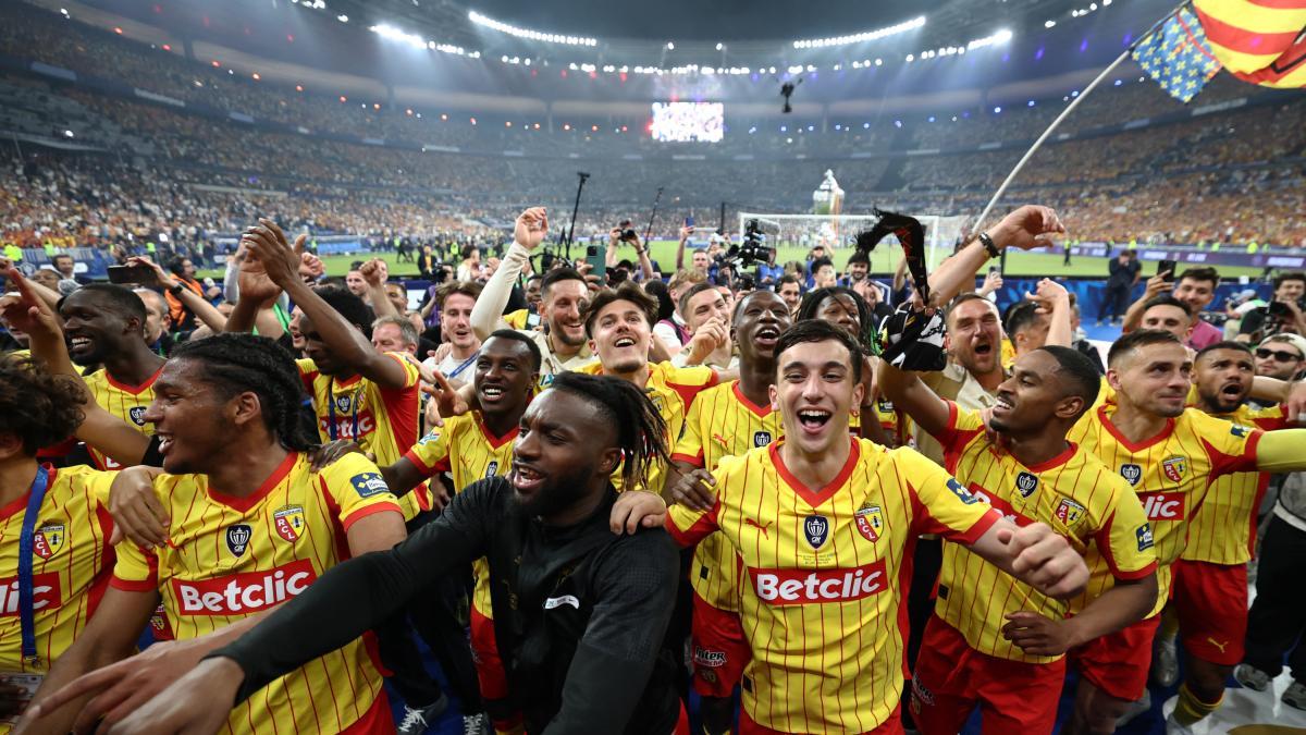 <![CDATA[Allan Saint-Maximin es campeón por primera vez tras 'caminar' en América]]>