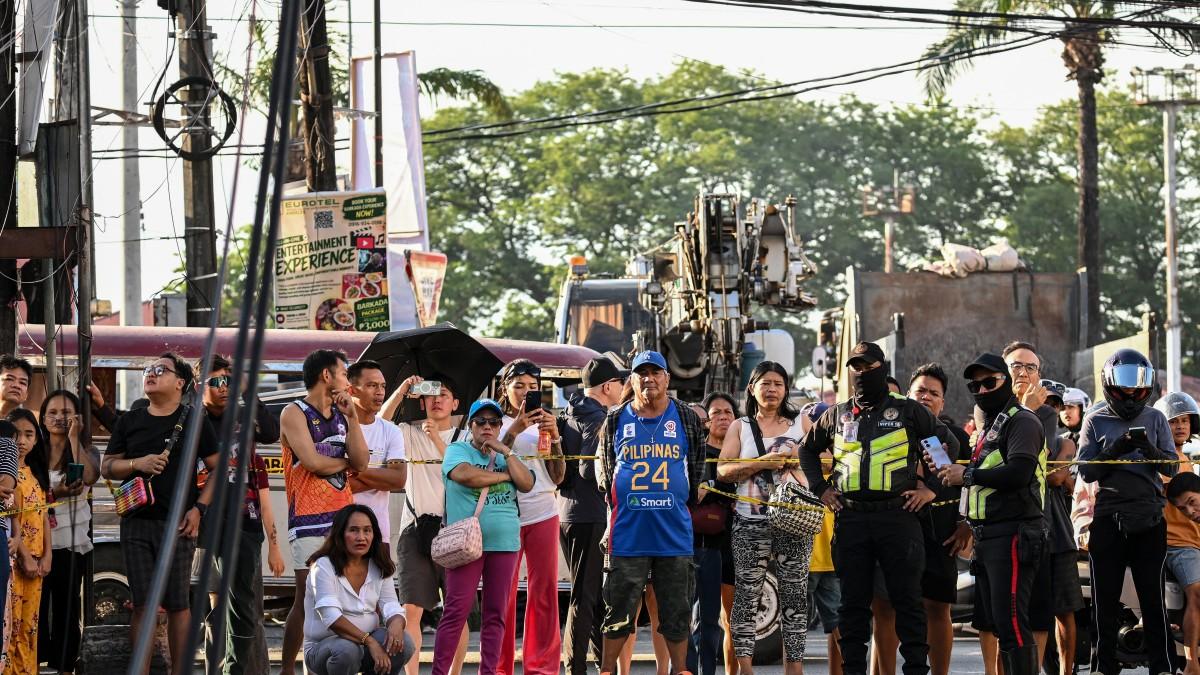 <![CDATA[Un muerto en Filipinas tras derrumbe de edificio; aumenta a 21 los desaparecidos]]>