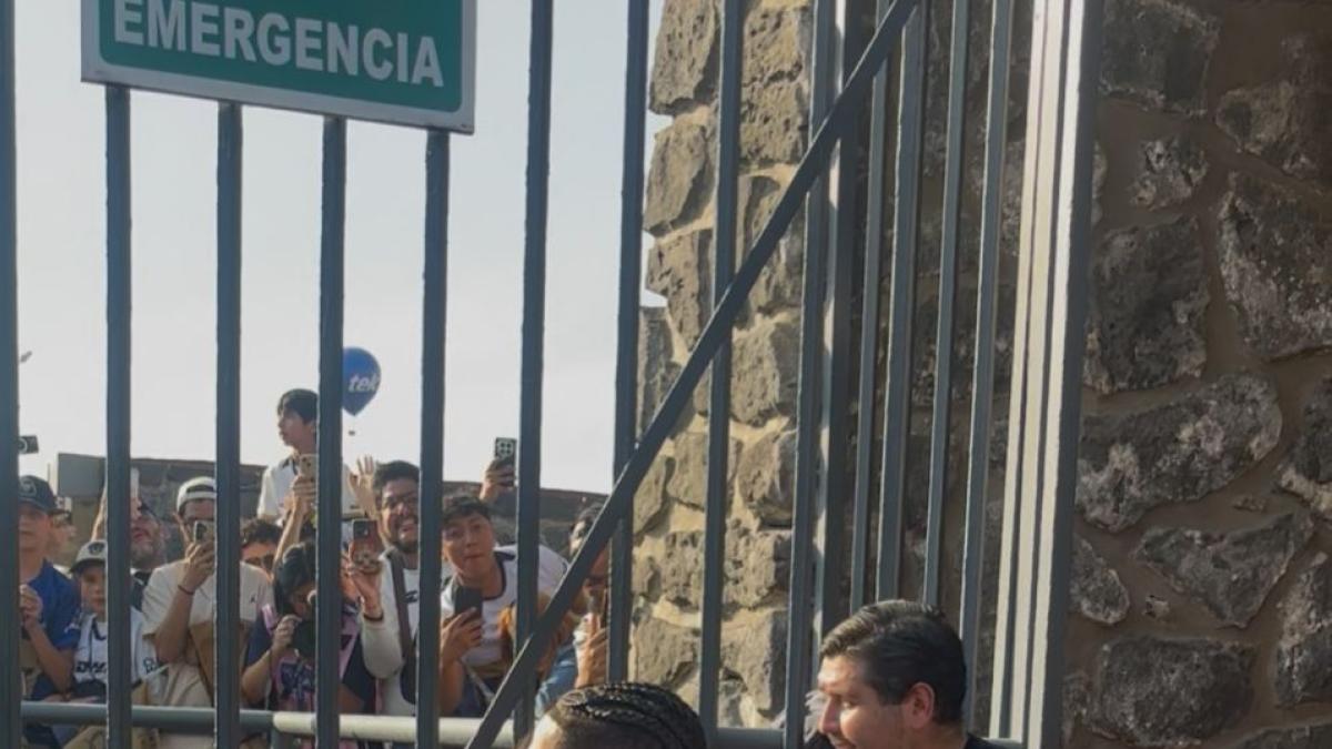 <![CDATA[Uriel Antuna llega a la Final de Liga MX con Biblia bajo el brazo]]>