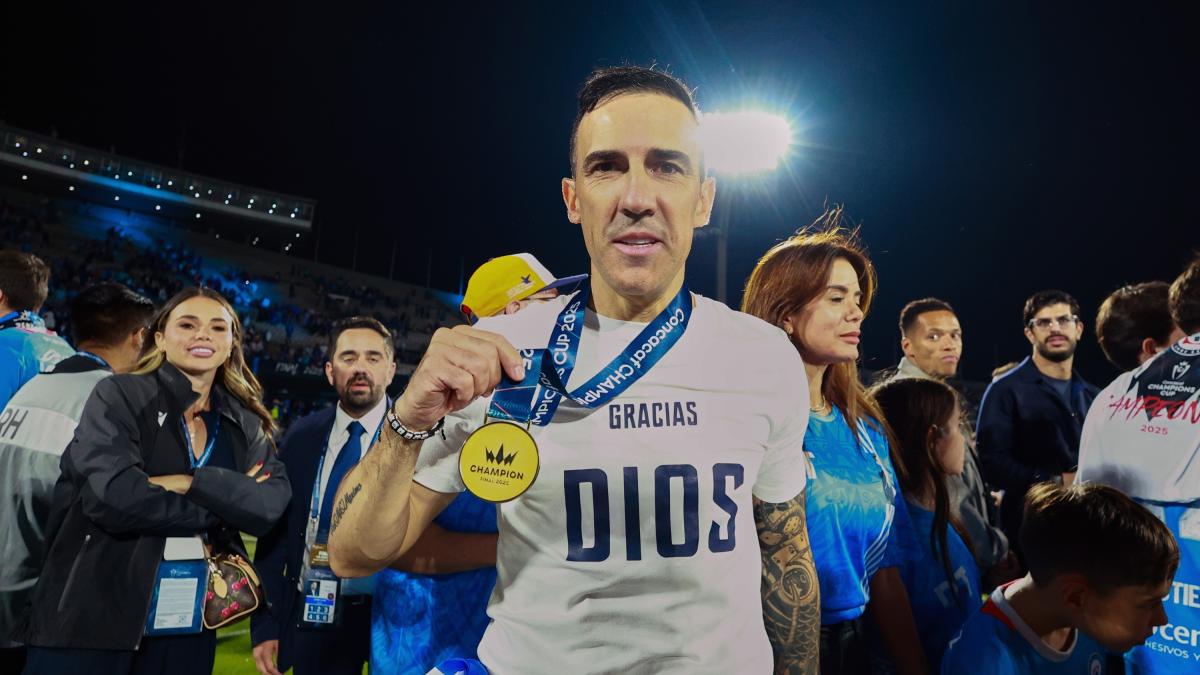 <![CDATA[Vicente Sánchez reaparece para felicitar a Cruz Azul por el campeonato del Clausura 2026]]>