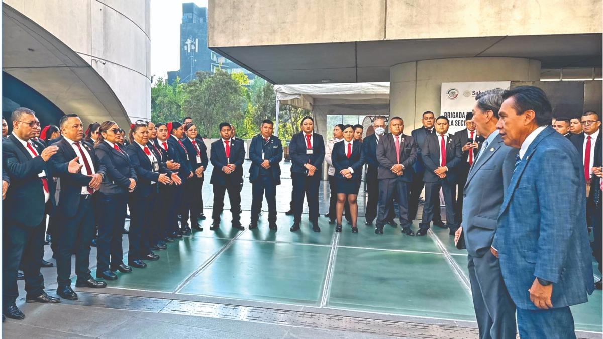 <![CDATA[Exjefe de Resguardo del Senado huyó dos veces de la policía en el recinto]]>