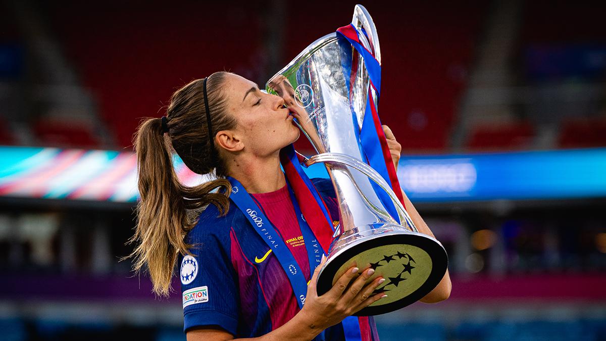 <![CDATA[Alexia Putellas se despide del Barcelona tras 14 temporadas y 31 títulos; apunta a México]]>