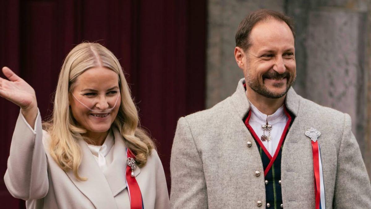 <![CDATA[De plebeya a princesa: Quién es Mette-Marit de Noruega y qué se sabe sobre su estado de salud]]>