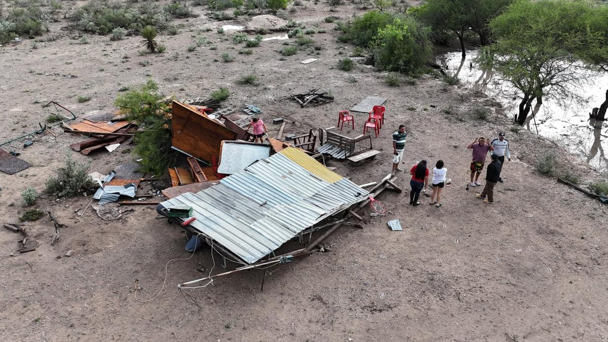 <![CDATA[Atienden a afectados por tornado en Coahuila]]>