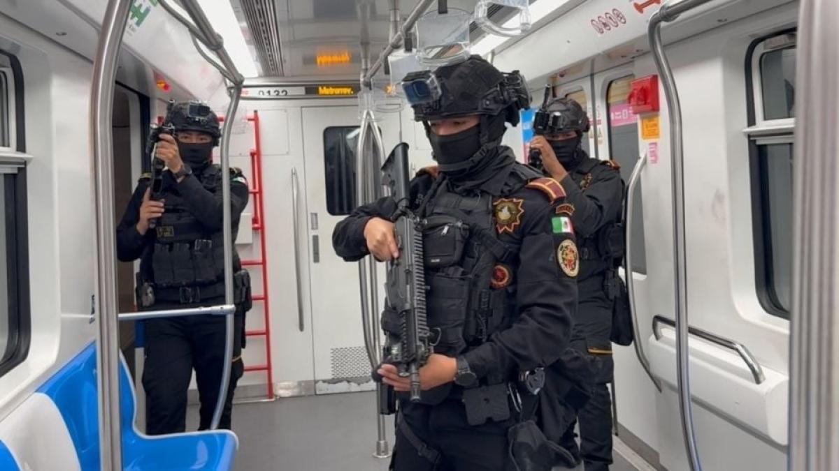 <![CDATA[Realizan entrenamientos tácticos en el Metro y puntos estratégicos por Mundial 2026]]>
