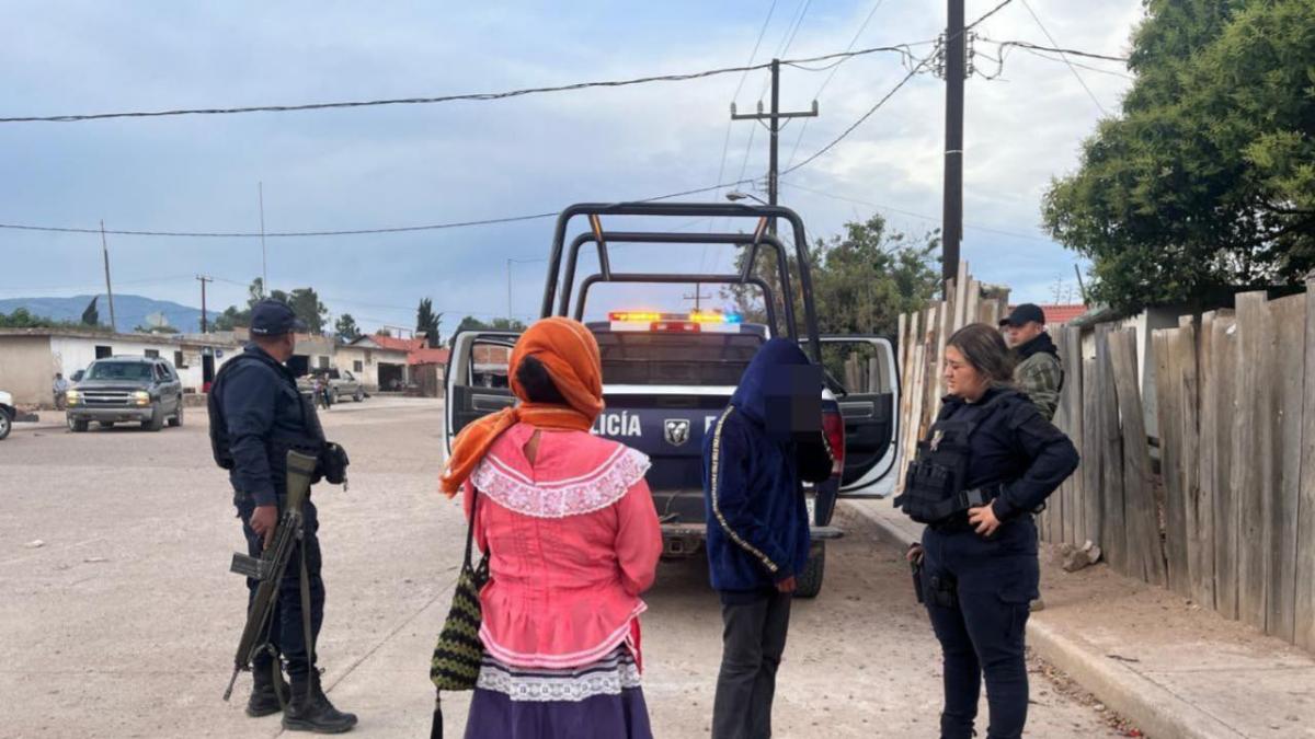 <![CDATA[Localizan sana y salva a niña indígena desaparecida en la sierra de Durango]]>