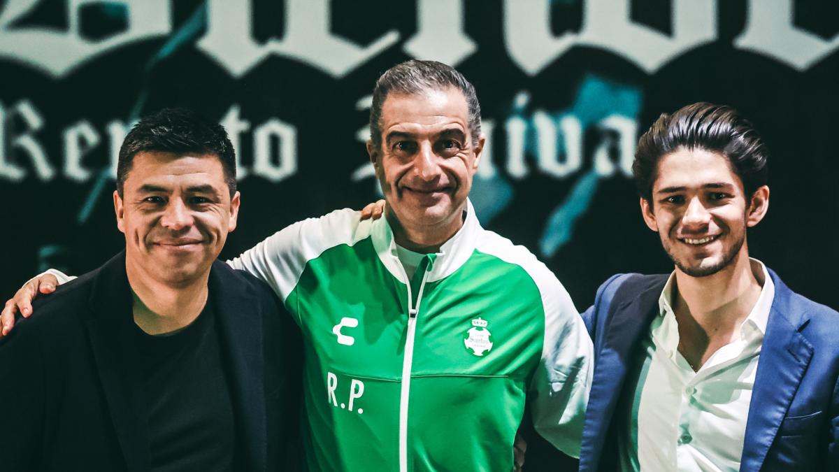 <![CDATA[¡Santos no da una! Renato Paiva sufre 'oso' en su presentación]]>