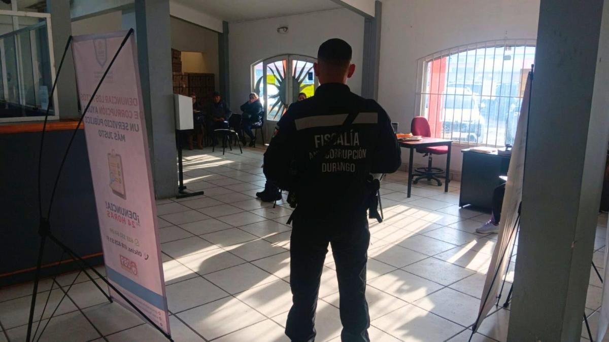 <![CDATA[Por opacidad en obra pública, detienen a exdirector de agua en Durango]]>