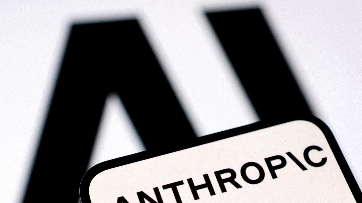 <![CDATA[Anthropic formaliza solicitud de salida a bolsa; destaca histórica carrera en Wall Street]]>