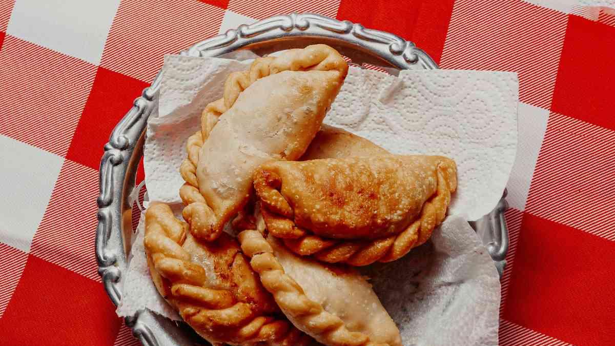 <![CDATA[Empanadas argentinas caseras para disfrutar los partidos en casa]]>