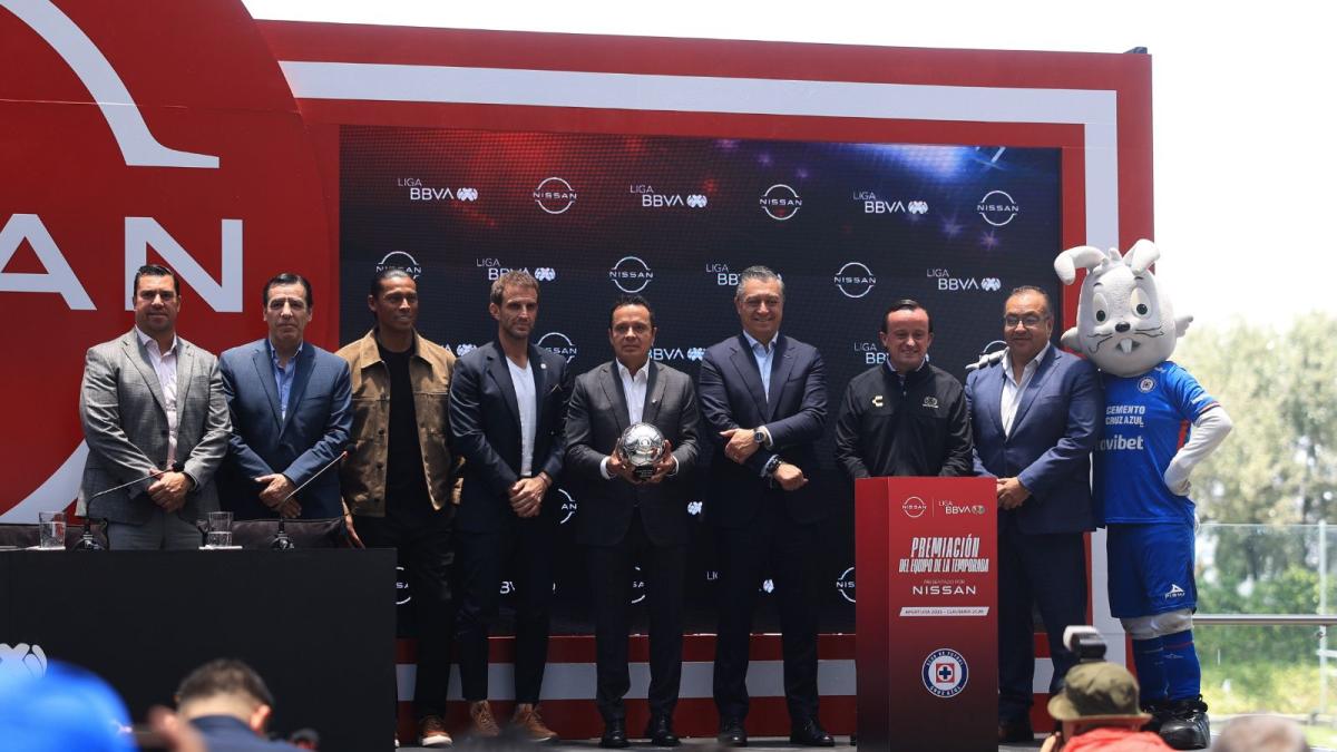 <![CDATA[La Máquina no se detiene: Cruz Azul recibe reconocimiento al equipo del año]]>