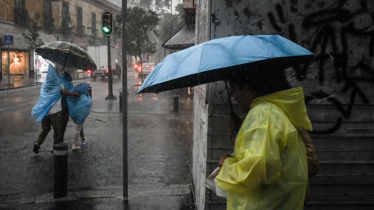 <![CDATA[Inicia temporada de huracanes; prevén lluvias fuertes, pero seguirá el calor]]>