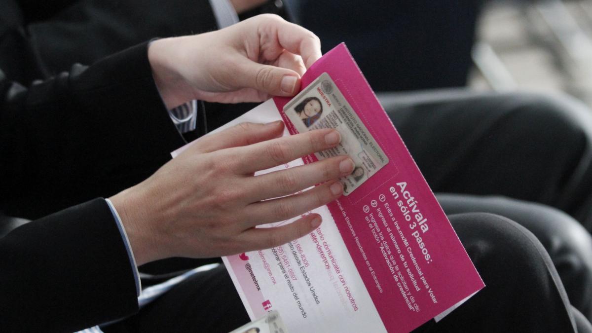 <![CDATA[¿Credencial para votar con opción de género no binario? INE inicia emisión de nueva identificación]]>