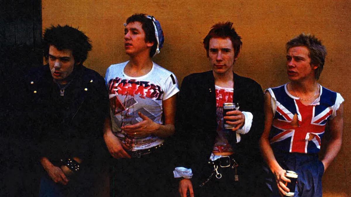 <![CDATA[50 años del épico concierto de los Sex Pistols que cambió la historia del punk]]>