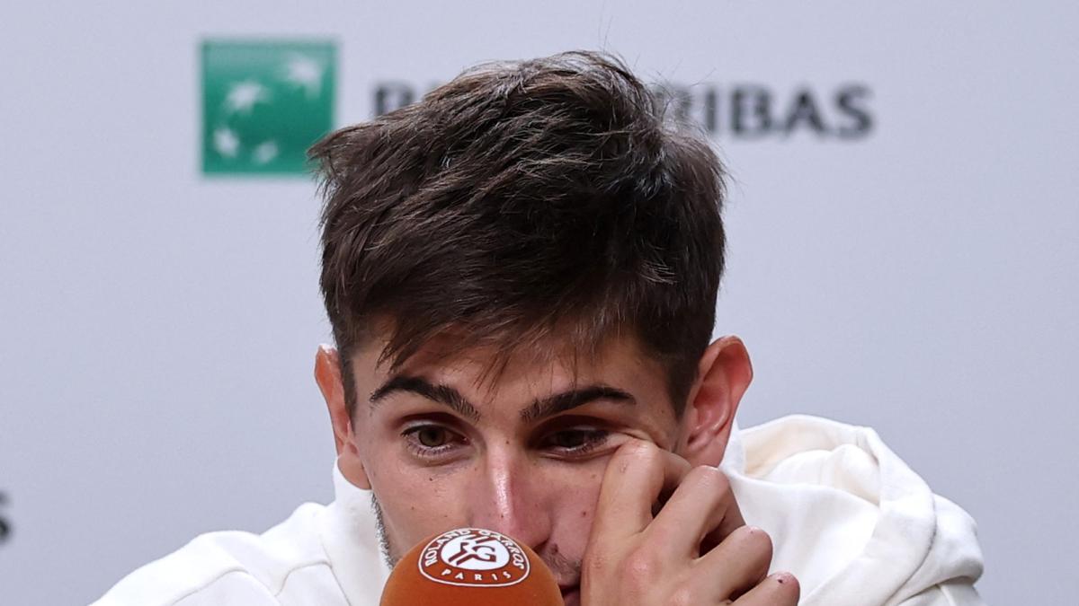 <![CDATA[Virus tumba a Arnaldi y Cobolli es finalista: jugará contra Zverev la final de Roland Garros]]>