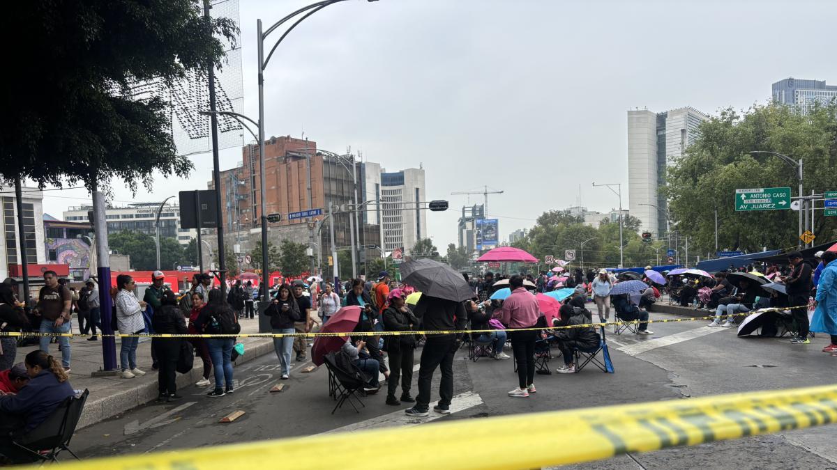 <![CDATA[Maestros de la CNTE y CETEG paralizan Insurgentes y Paseo de la Reforma]]>