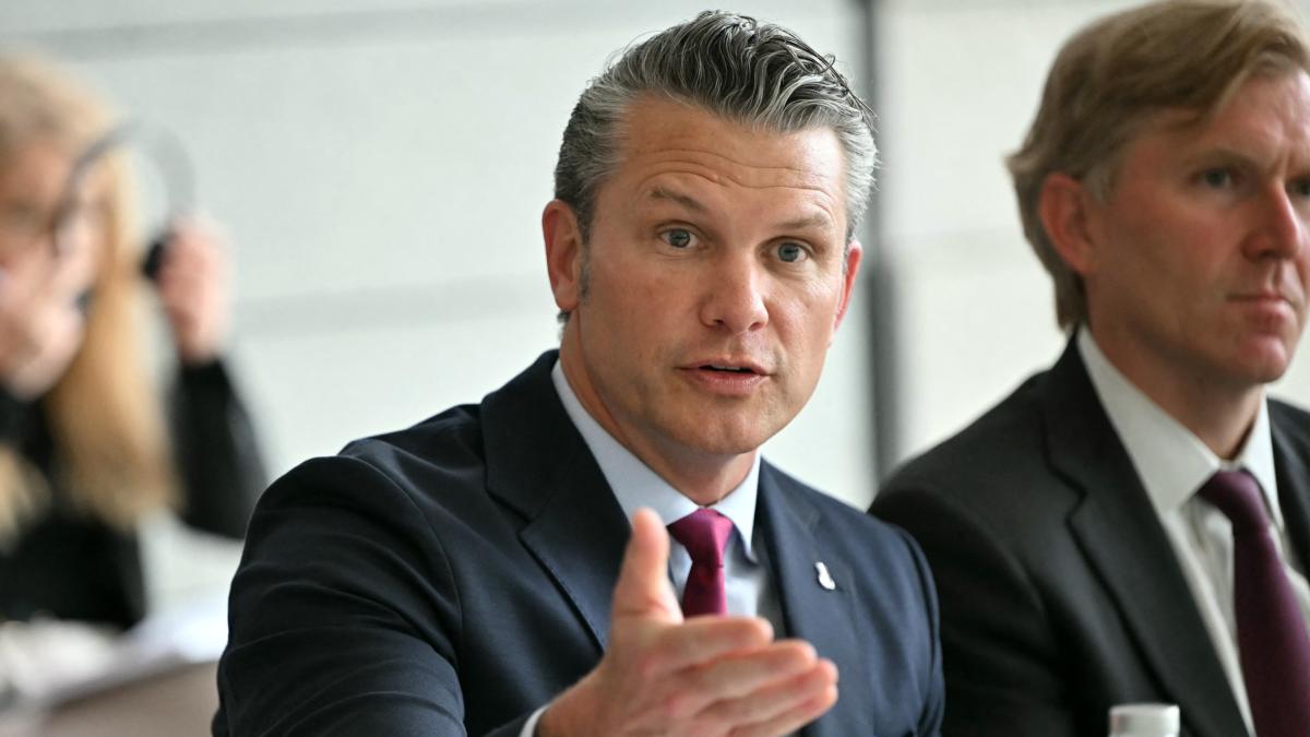 <![CDATA[Hegseth pide a Europa frenar la migración: 