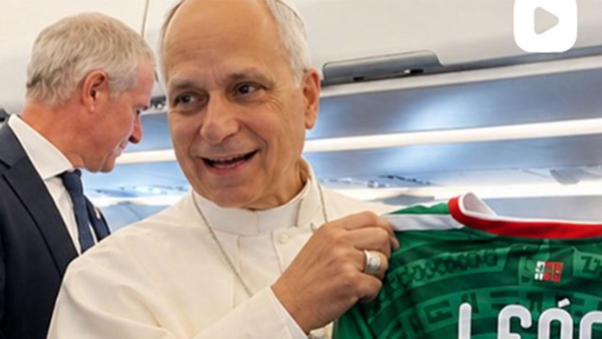<![CDATA[El Papa posó con la playera de México; ¿habrá ‘milagro’?]]>