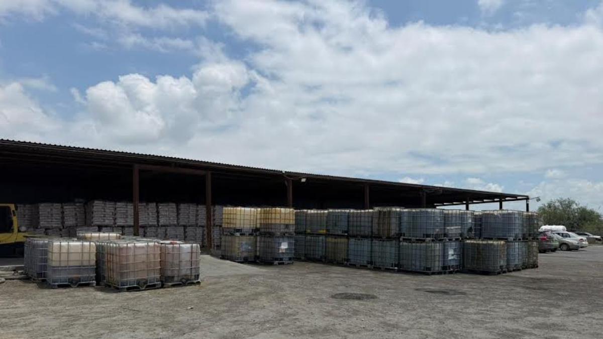 <![CDATA[Desmantelan centro de acopio ilegal de hidrocarburo
