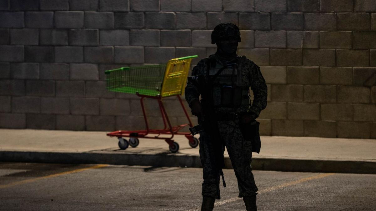 <![CDATA[Fin de semana tiene el día menos violento de la déc