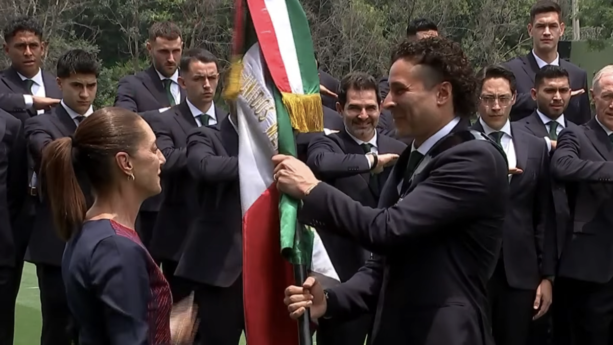 <![CDATA[Claudia Sheinbaum abandera a la Selección