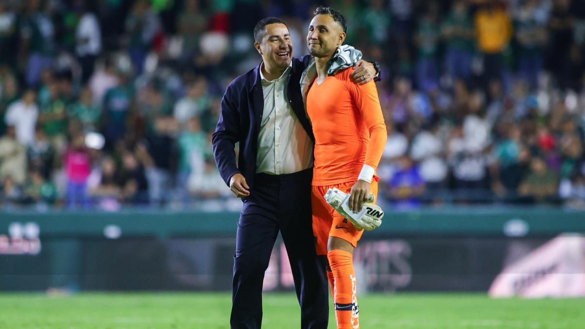 Keylor Navas se despide de Efraín Juárez y manda indirecta a Pumas: "No es lindo"