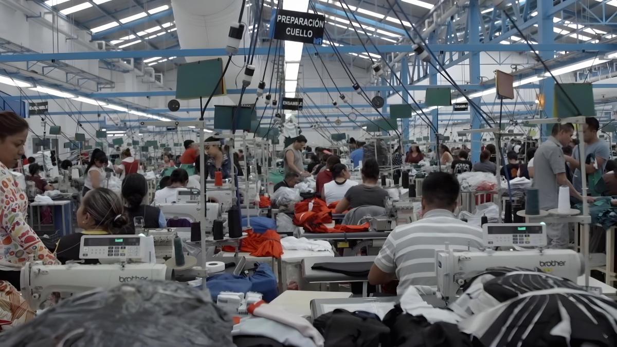 <![CDATA[Manufactura mexicana viste a la afición mundialista