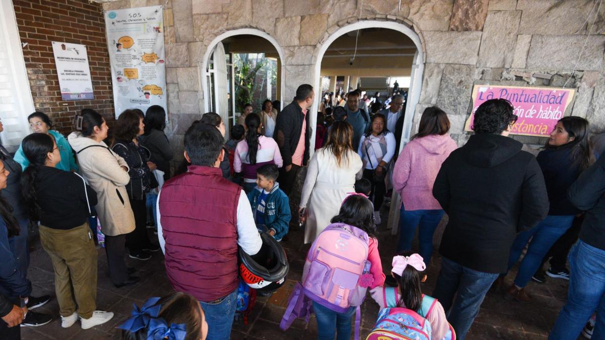 <![CDATA[Edomex se suma a suspensión de clases por inaugurac
