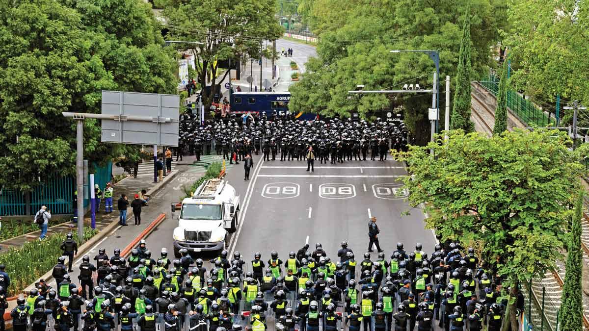<![CDATA[Alinean defensa para el Mundial; sedes de