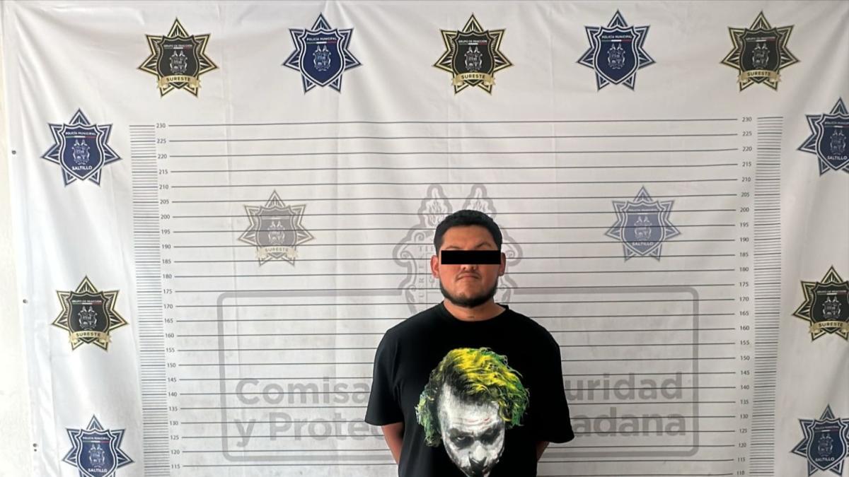 Sujeto atropella a policía por infraccionarlo