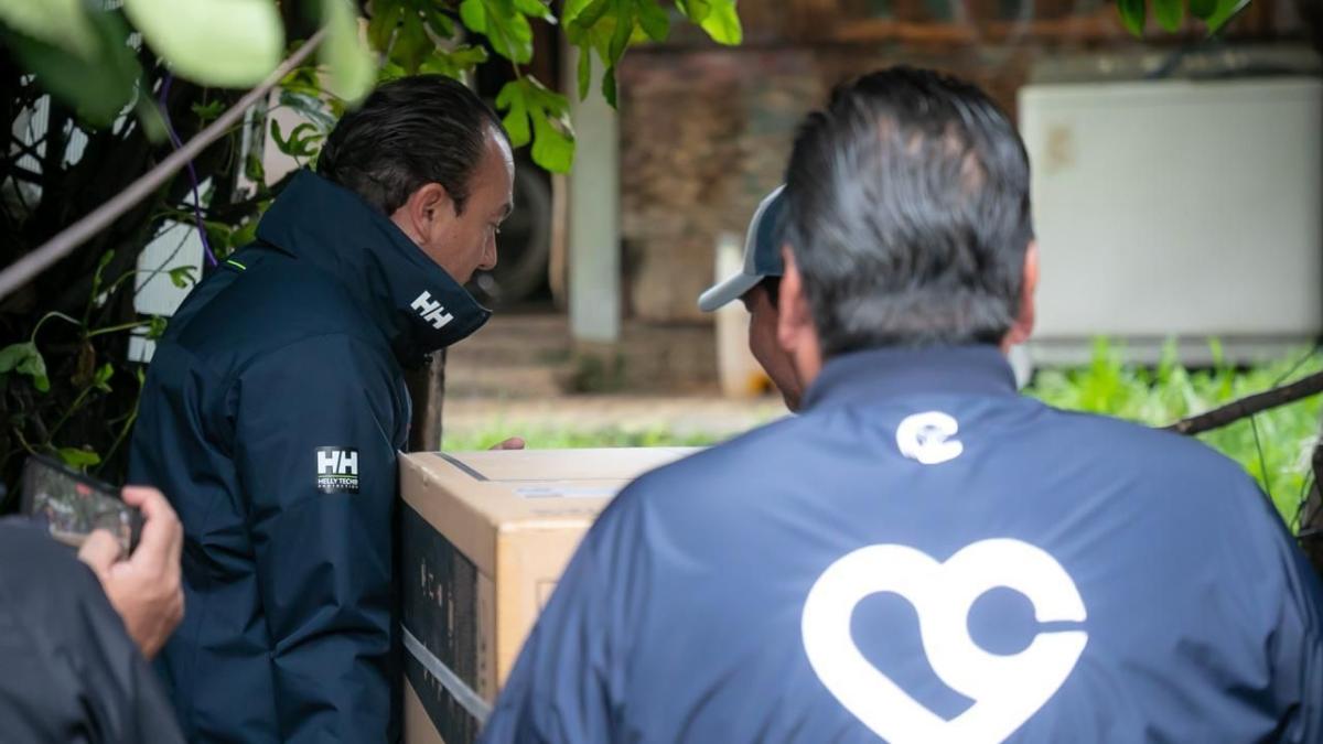 Entregan apoyos a familias afectadas por las lluvias en Cuaj
